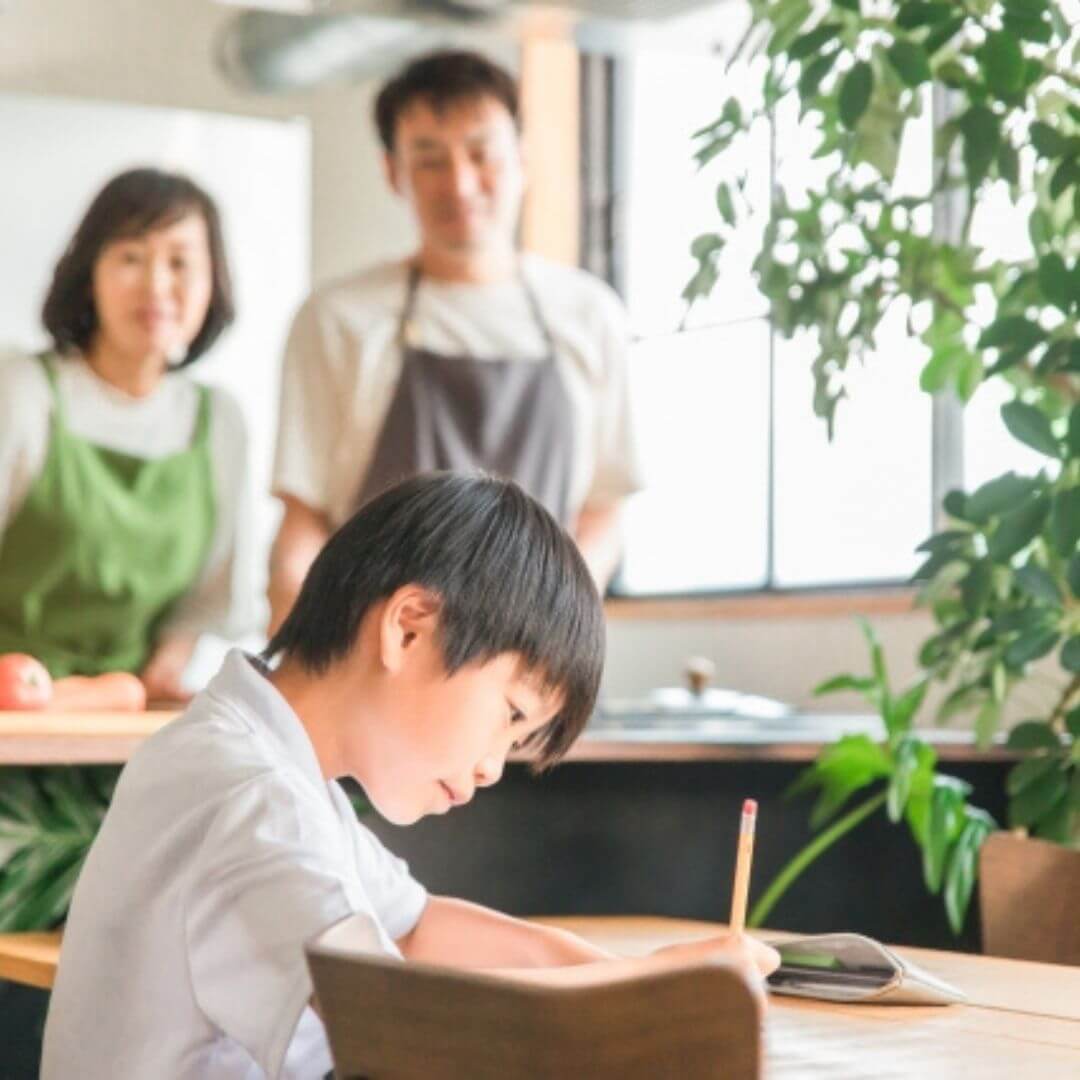 NLPスマイル・ダブルコーチング
「子育て」と「時間管理」コーチングを同時に受ける、家族全員の成長をサポートする特別コース！